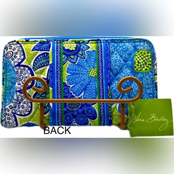 Vera Bradley Trifold Wallet-Blue & Green Daisy Pattern-Never Used-Retired Design - Picture 2 of 7